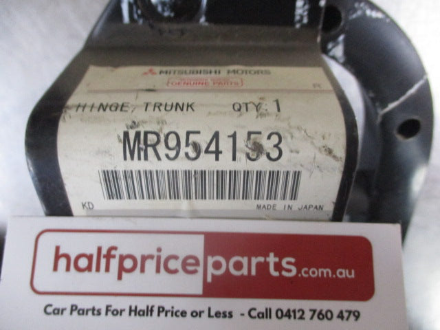 Mitsubishi Lancer Genuine Left Hand Rear Boot Lid Hinge With Out Spoiler (Passenger) New Part