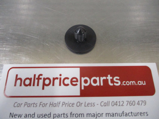 Mazda Various Models Genuine Bonnet Insulation Retainer (Single) New Part