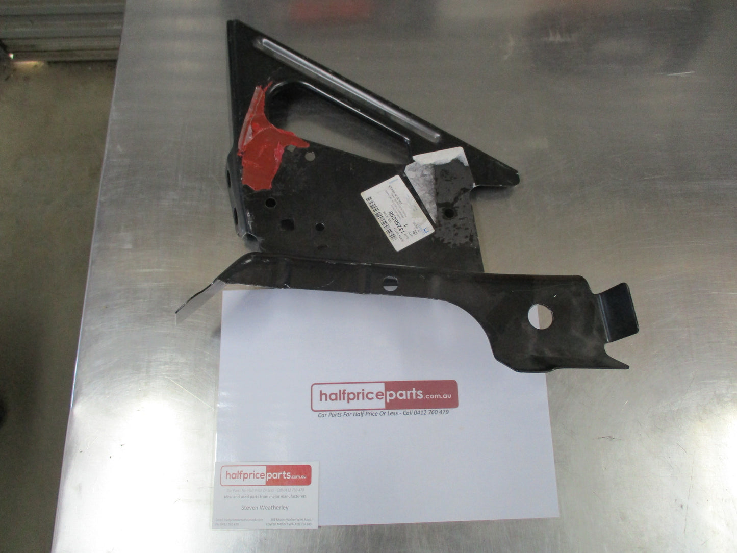 Holden Cruze Genuine Left (Passengers) Head Light Support Bracket New