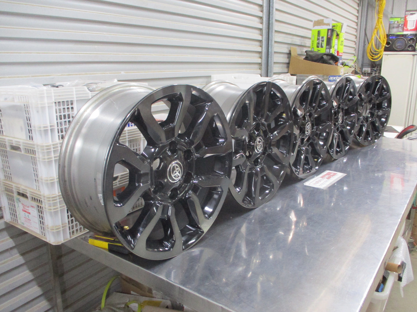 Toyota Hilux Rouge Genuine Set Of 5 Alloy Wheels Black Gloss 4 With Center Caps Taken Off New Vehicle