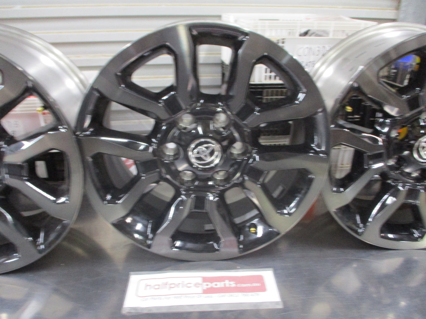 Toyota Hilux Rouge Genuine Set Of 5 Alloy Wheels Black Gloss 4 With Center Caps Taken Off New Vehicle