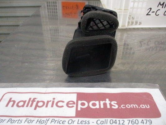 Kia Sorento Genuine Right Hand (Driver's) Air Duct Vent New Part