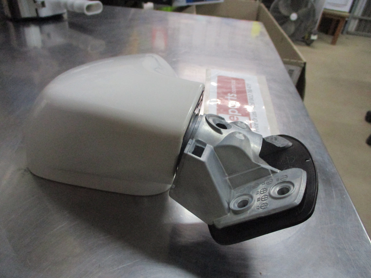 Holden CG Captiva Genuine Passenger Side Outer Mirror Assembly (White) New Part