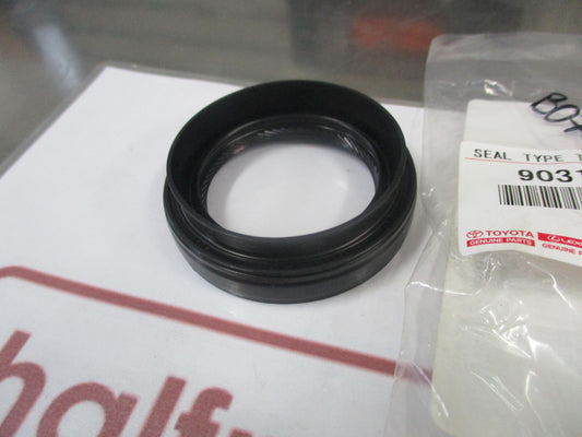 Toyota Camry / Avalon Genuine Front Right Drive Shaft Type T Oil Seal New