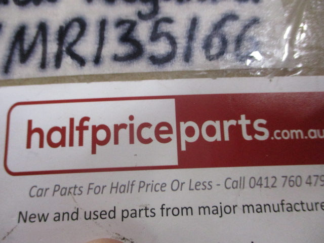 Mitsubishi Pajero Genuine Front Right Hand Window Regulator New Part