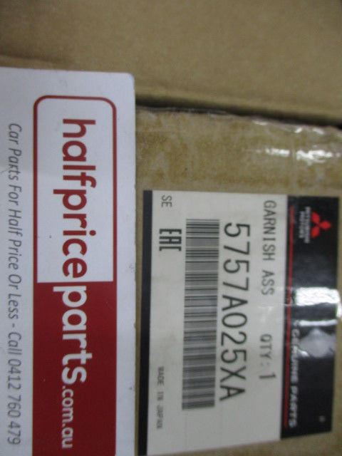 Mitsubishi Pajero V98W NS/NT/NW/NX Genuine Left Hand Rear Door Molding (Factory Black) New Part