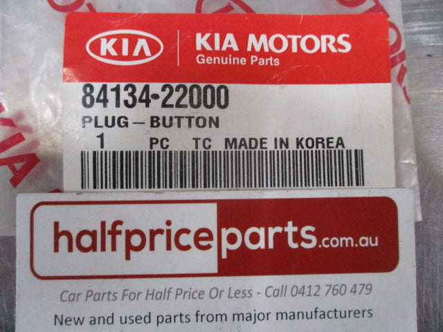 Kia/Hyundai Various Models Genuine Floor Pan Grommet (Plug) New Part