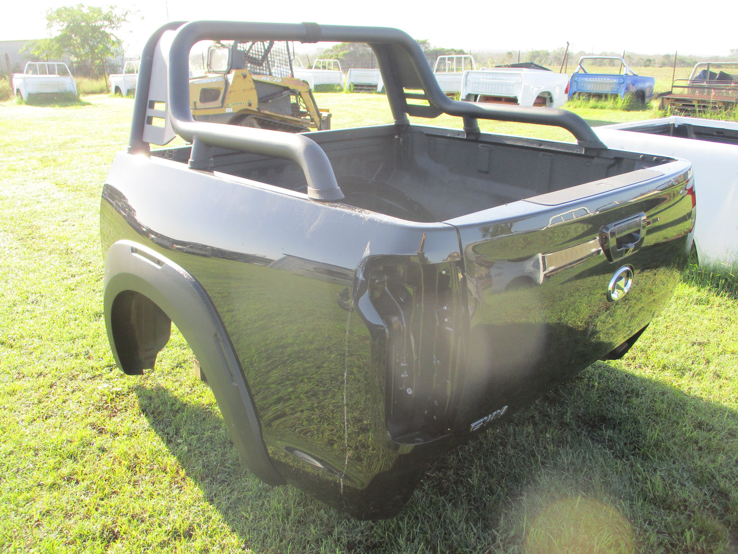Great Wall Canon Dual Cab Genuine (Black) Tub (No Tail Lights) With Sports Bars 1 Small Mark Used Part