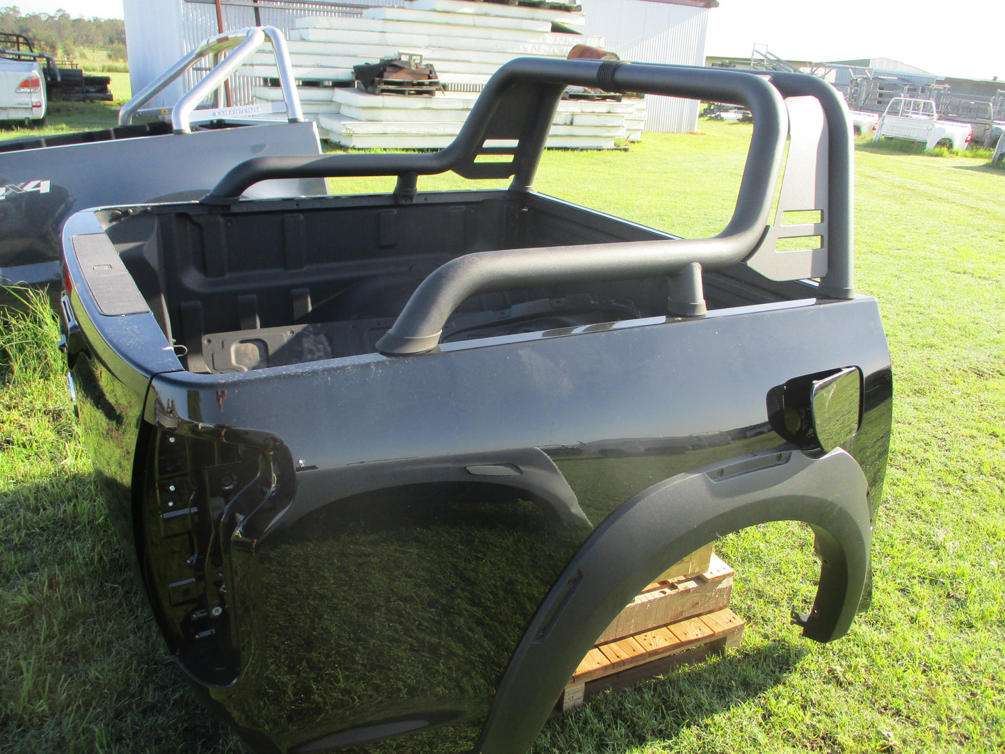 Great Wall Canon Dual Cab Genuine (Black) Tub (No Tail Lights) With Sports Bars 1 Small Mark Used Part