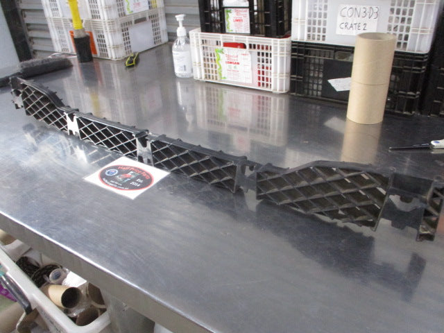 Ford Escape/Mazda Tribute Genuine Rear Bumper Reinforcement Used VGC