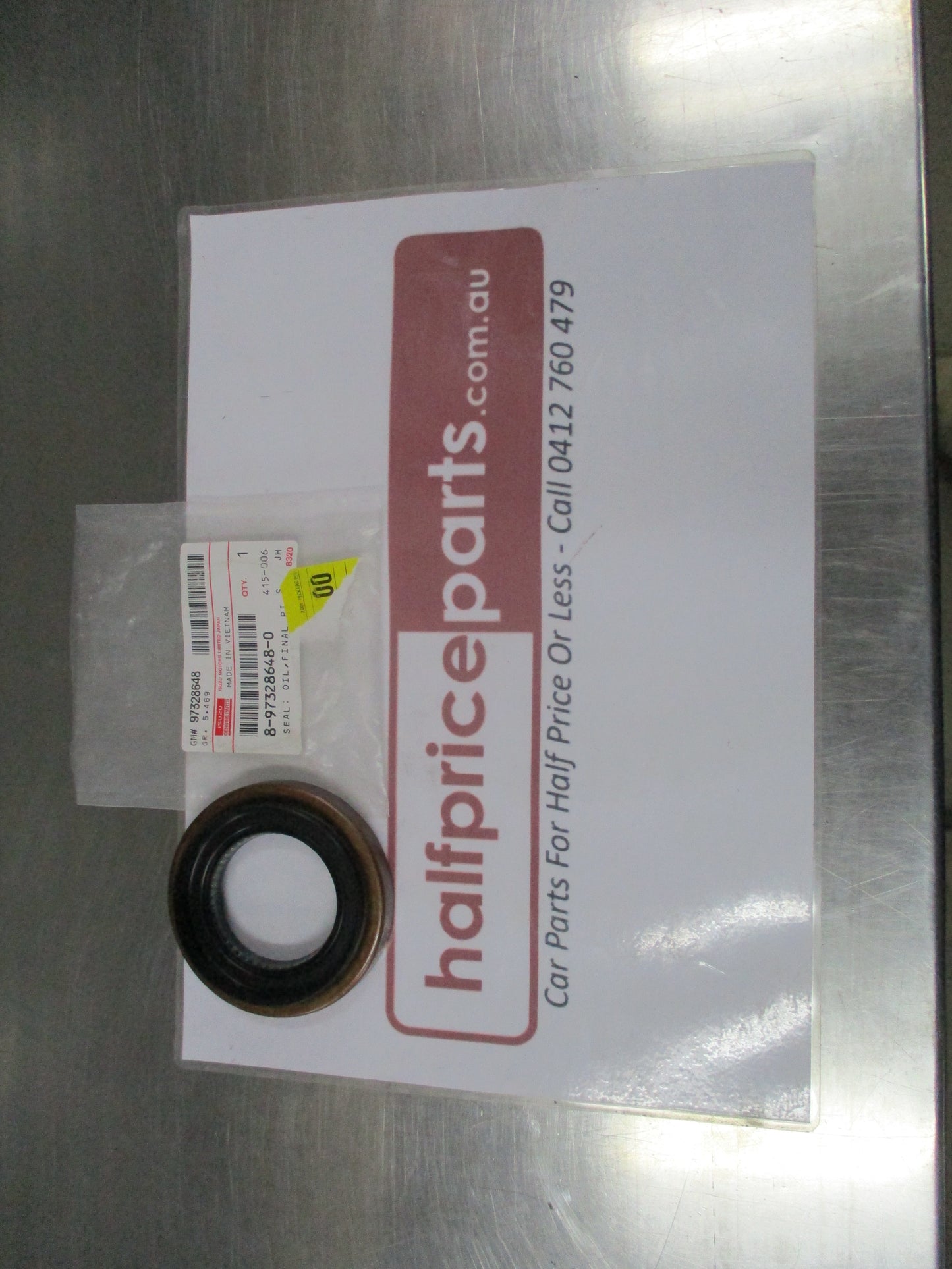 Isuzu NKR55 Genuine Rear Prop Shaft Oil Seal New