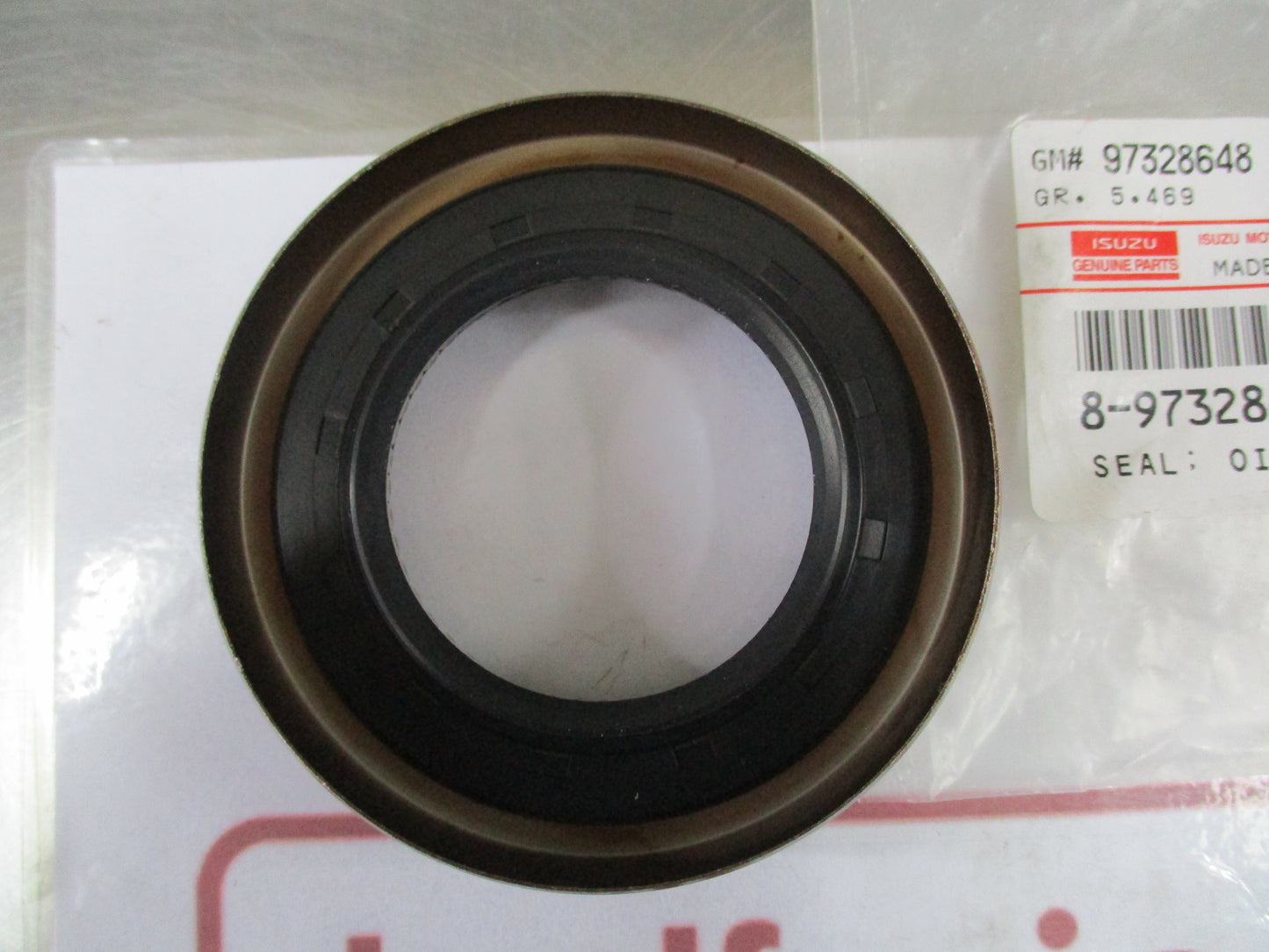 Isuzu NKR55 Genuine Rear Prop Shaft Oil Seal New