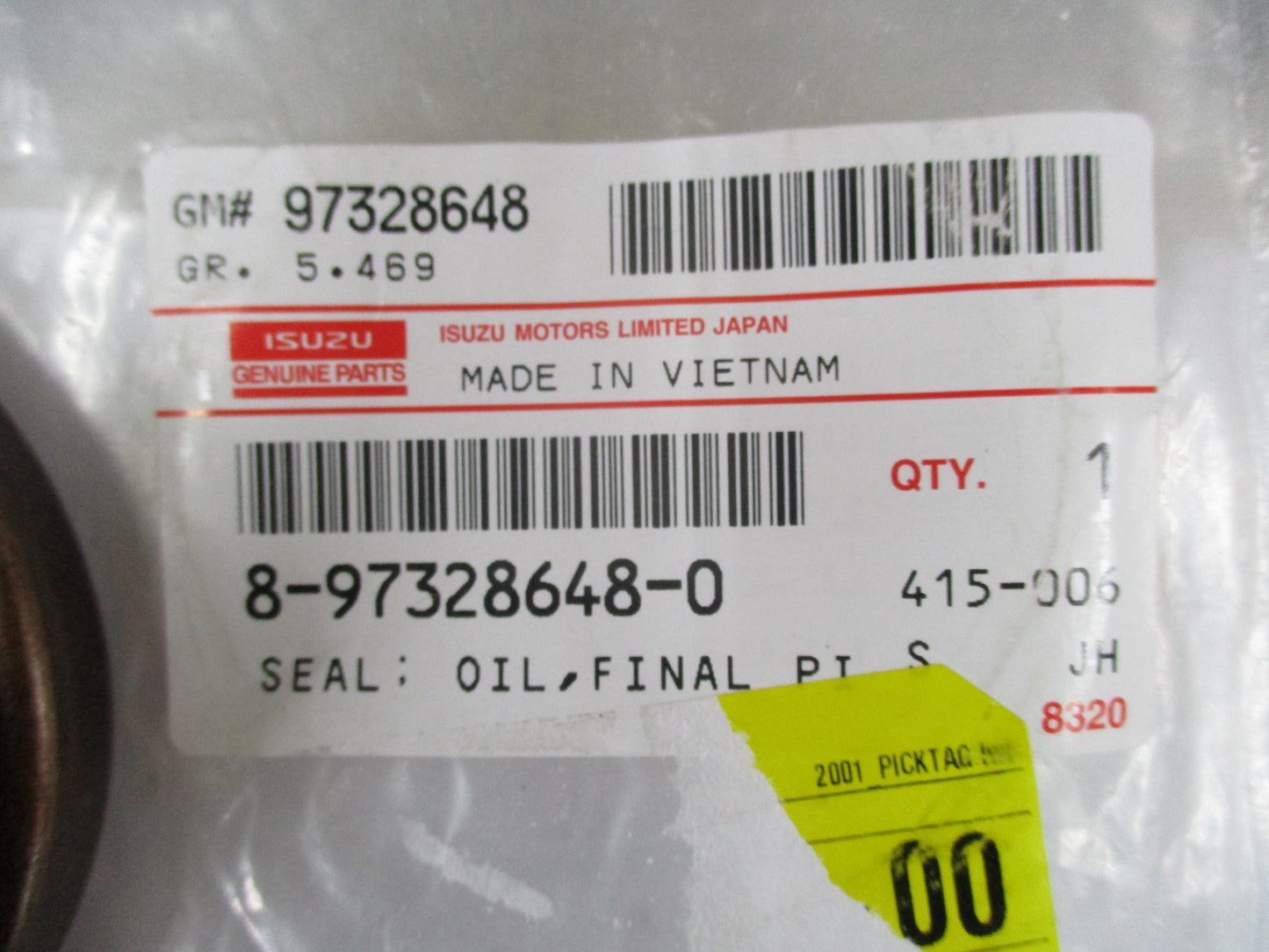 Isuzu NKR55 Genuine Rear Prop Shaft Oil Seal New