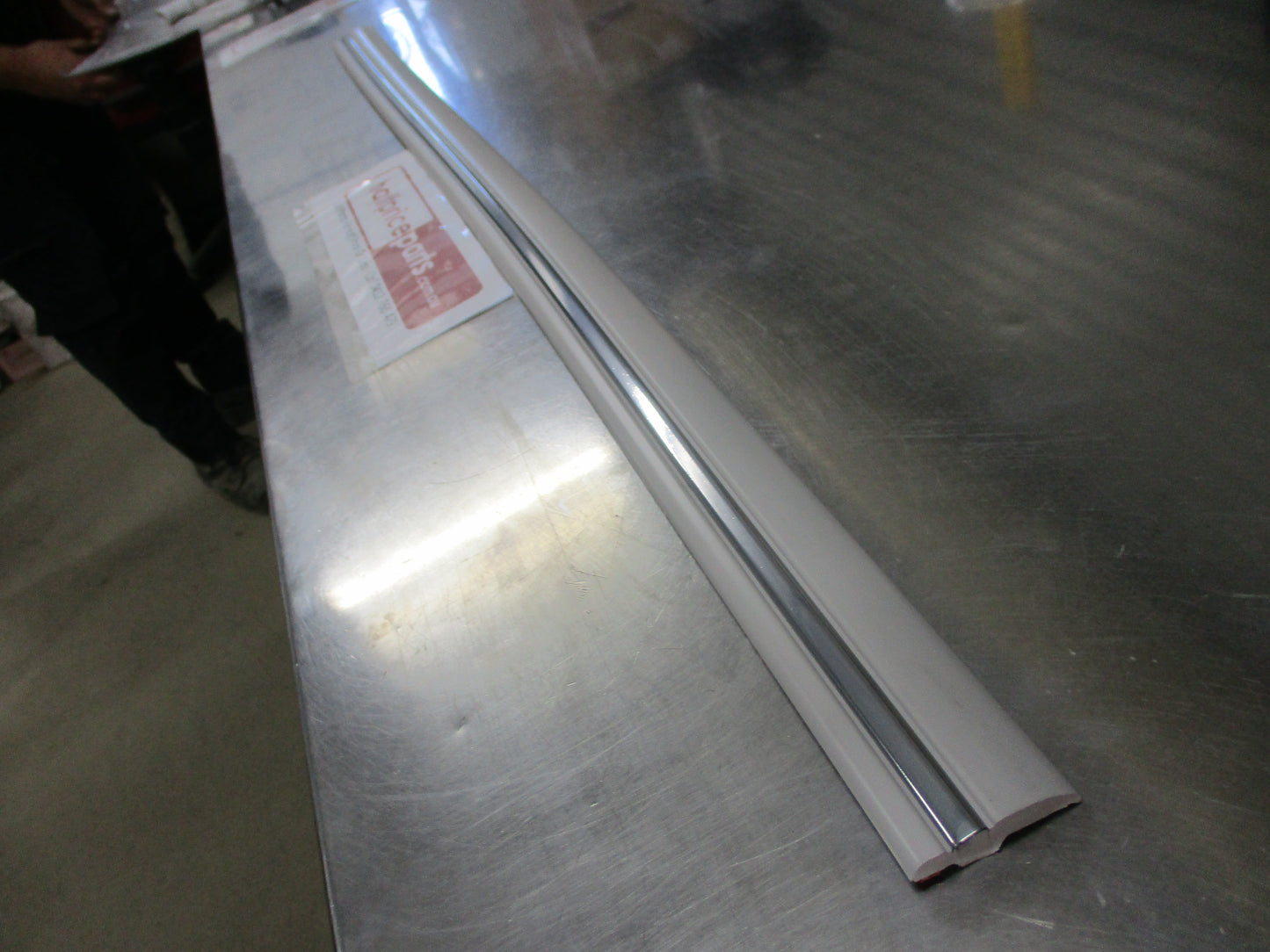 Holden VT/VX Commodore Calais Genuine Left Hand Door Moulding (Unpainted) New