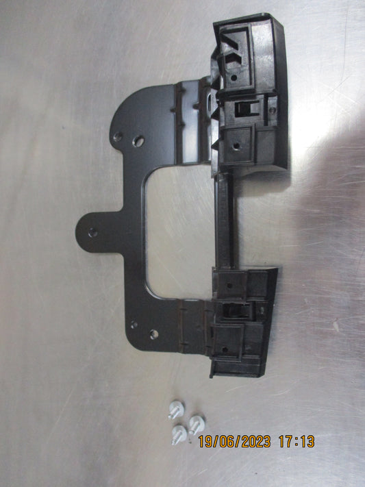 Nissan Pulsar Sedan Genuine Left Hand Front Bumper Retainer New Part