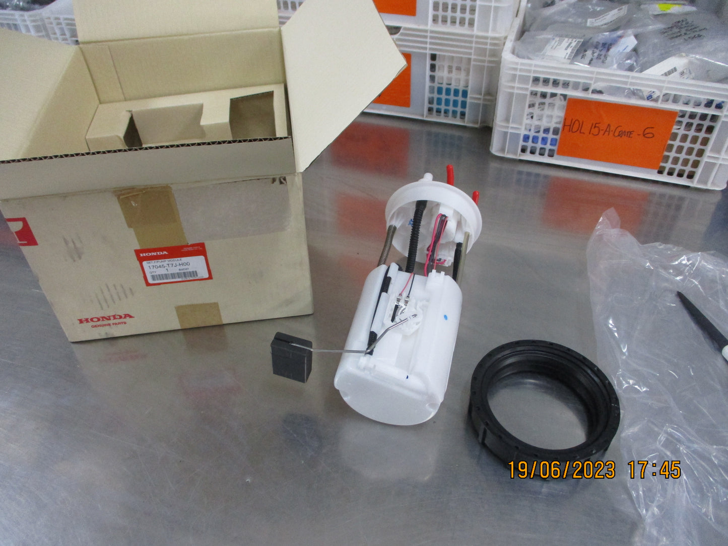 Honda HR-V Genuine Fuel Pump Module Set New Part