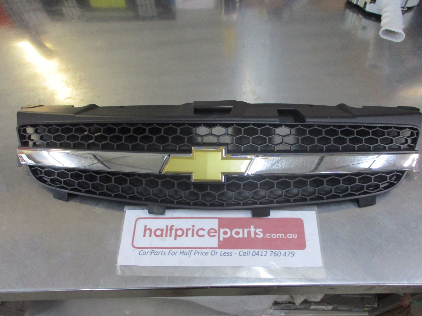 Holden VE SS/SSV/SV6 Series 1 Genuine Front Grille Chev Type New Part