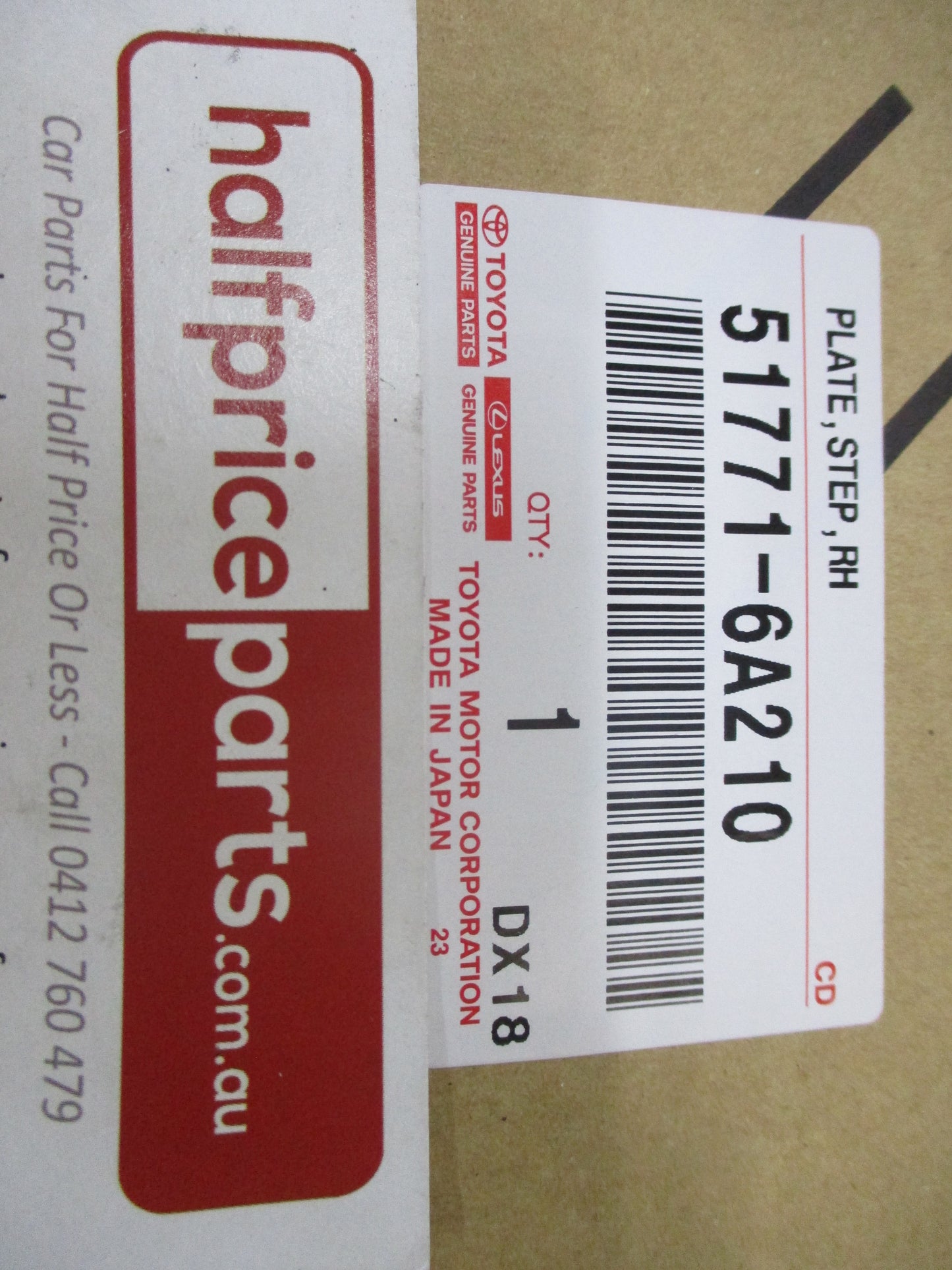 Toyota Landcruiser 300 Series Genuine Right Hand Side Step Plate New Part