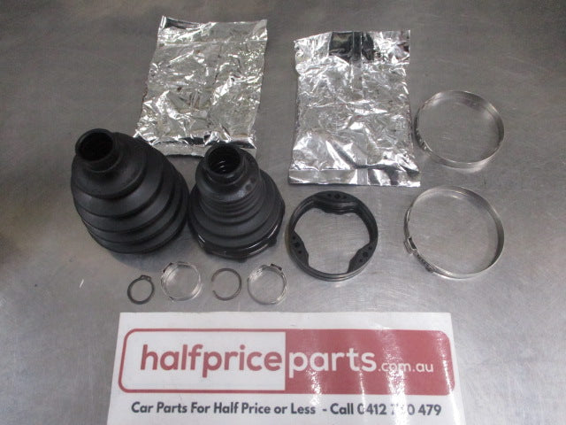 Ford Fiesta Genuine Front Inner And Outer Boot Kit New Part