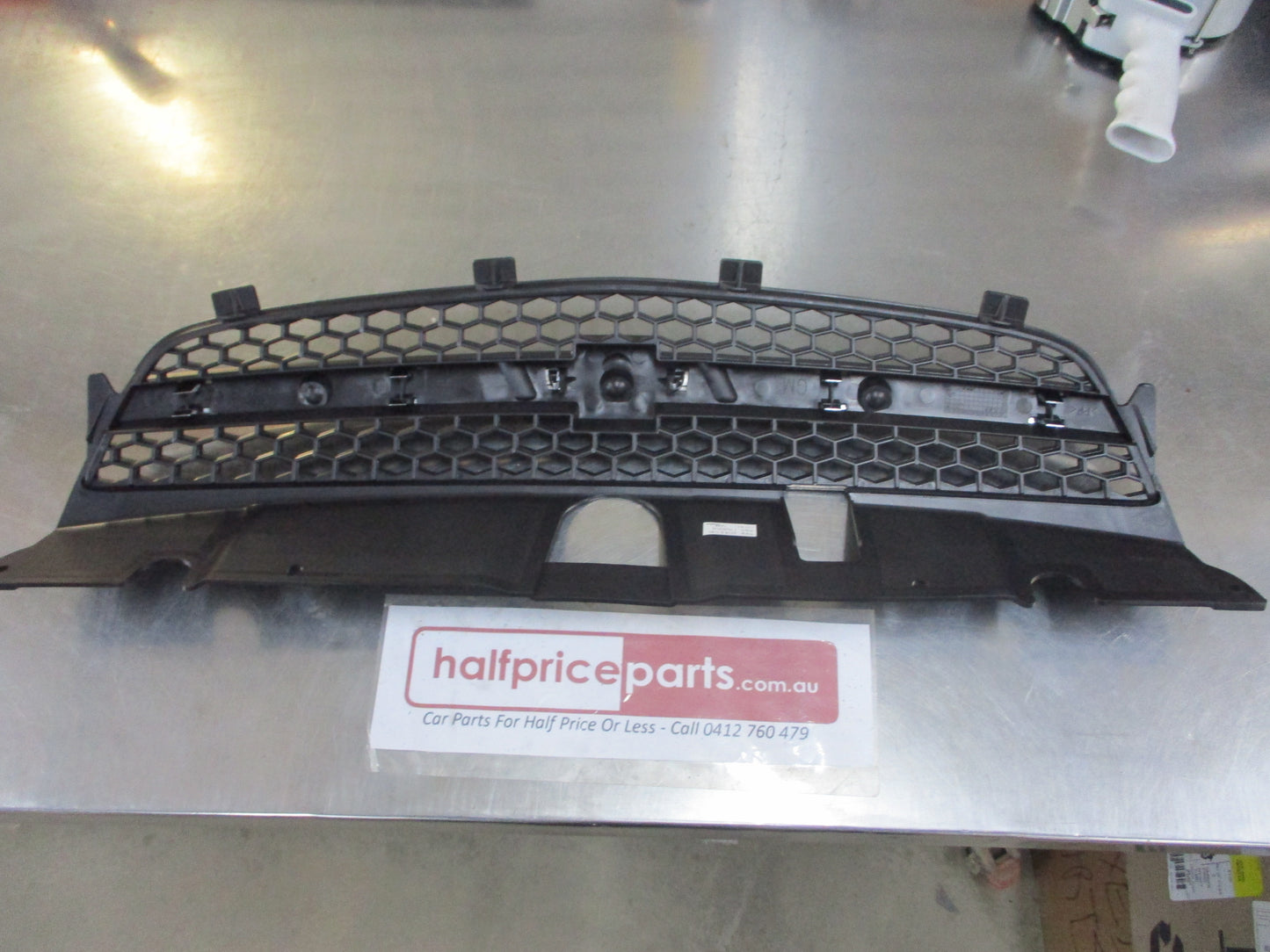 Holden VE SS/SSV/SV6 Series 1 Genuine Front Grille Chev Type New Part