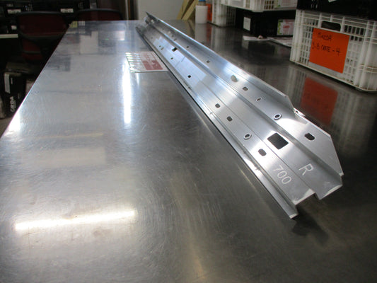 Toyota Landcruiser 300 Series Genuine Right Hand Side Step Alloy Mounting Plate New Part