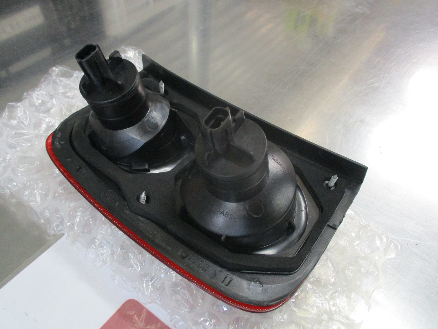 Land Rover Freelander Genuine Drivers Side Rear Tail Light New Part