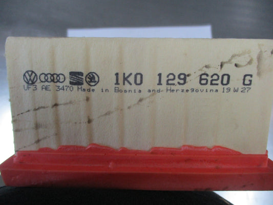 Volkswagen / Audi Genuine Air Filter Suits Various Models New Part