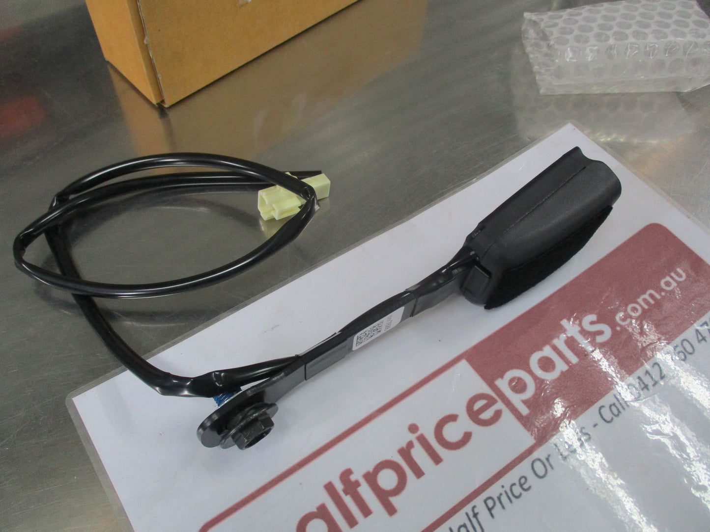 Holden Trailblazer Genuine Drivers Side Seat Belt Buckle New Part