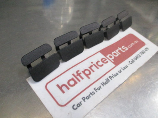 Ford Genuine Replacement Bonnet Insulation Clips X5 - New Part