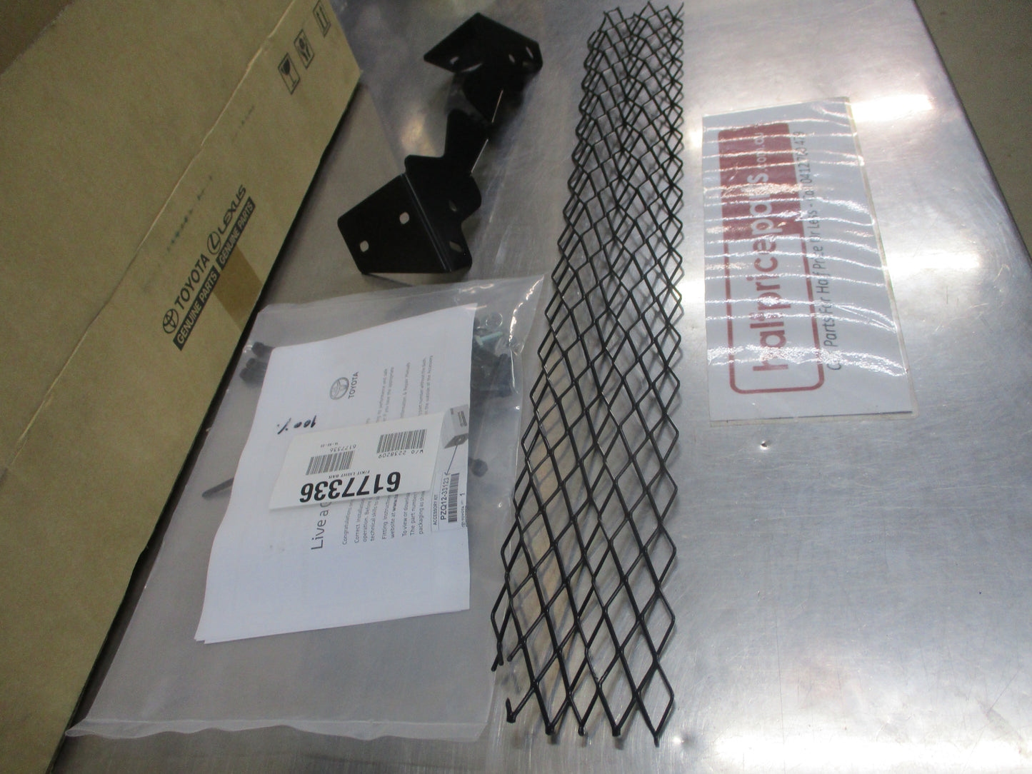 Toyota Hilux Genuine 24 Inch LED Light Bar Fitting Kit New Part