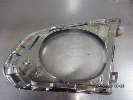 Holden Trax Genuine Right Hand Front Chrome Fog Light Bezel New Part