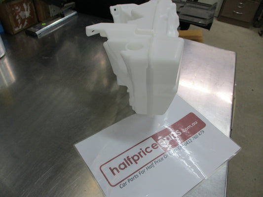 Land Rover Discovery/Range Rover Evoque Genuine Windscreen Washer Reservior New Part