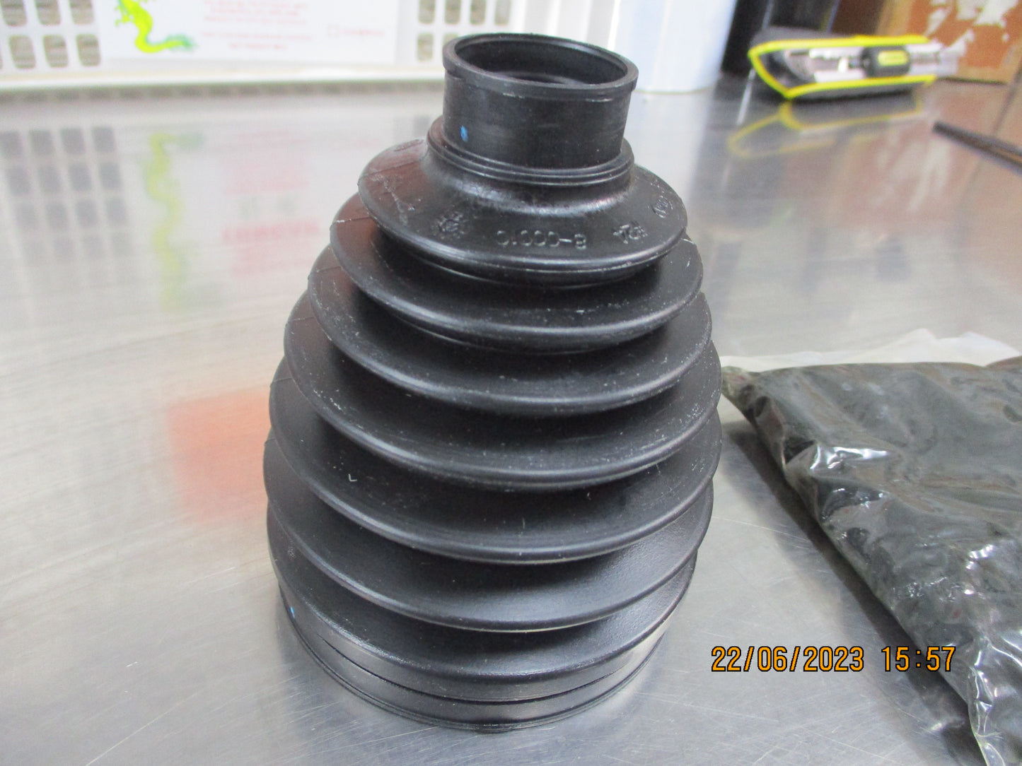 Kia Sportage Genuine Front Axel Wheel Side Boot Kit New Part