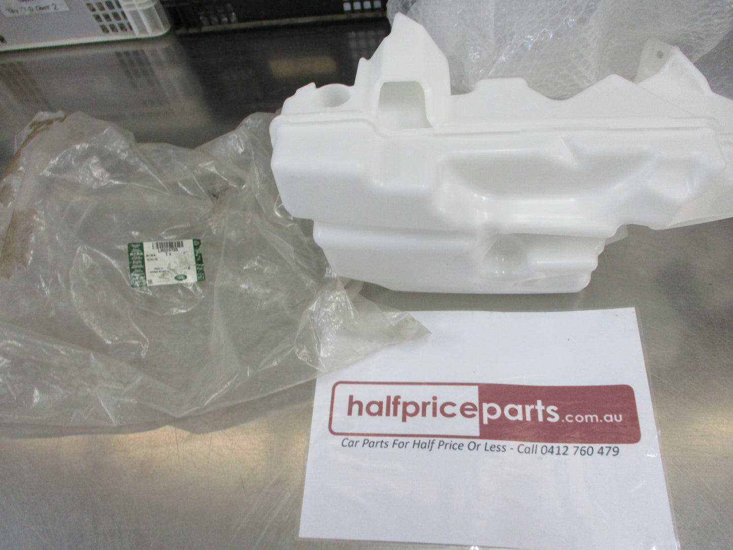 Land Rover Discovery/Range Rover Evoque Genuine Windscreen Washer Reservior New Part