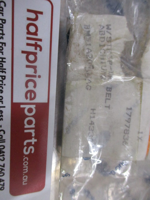 Ford LW Focus Genuine Right Hand Front Door Outer Weatherstrip New Part