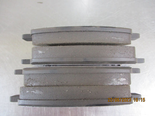 Kia Sorento Genuine Rear Brake Pad Set New Part