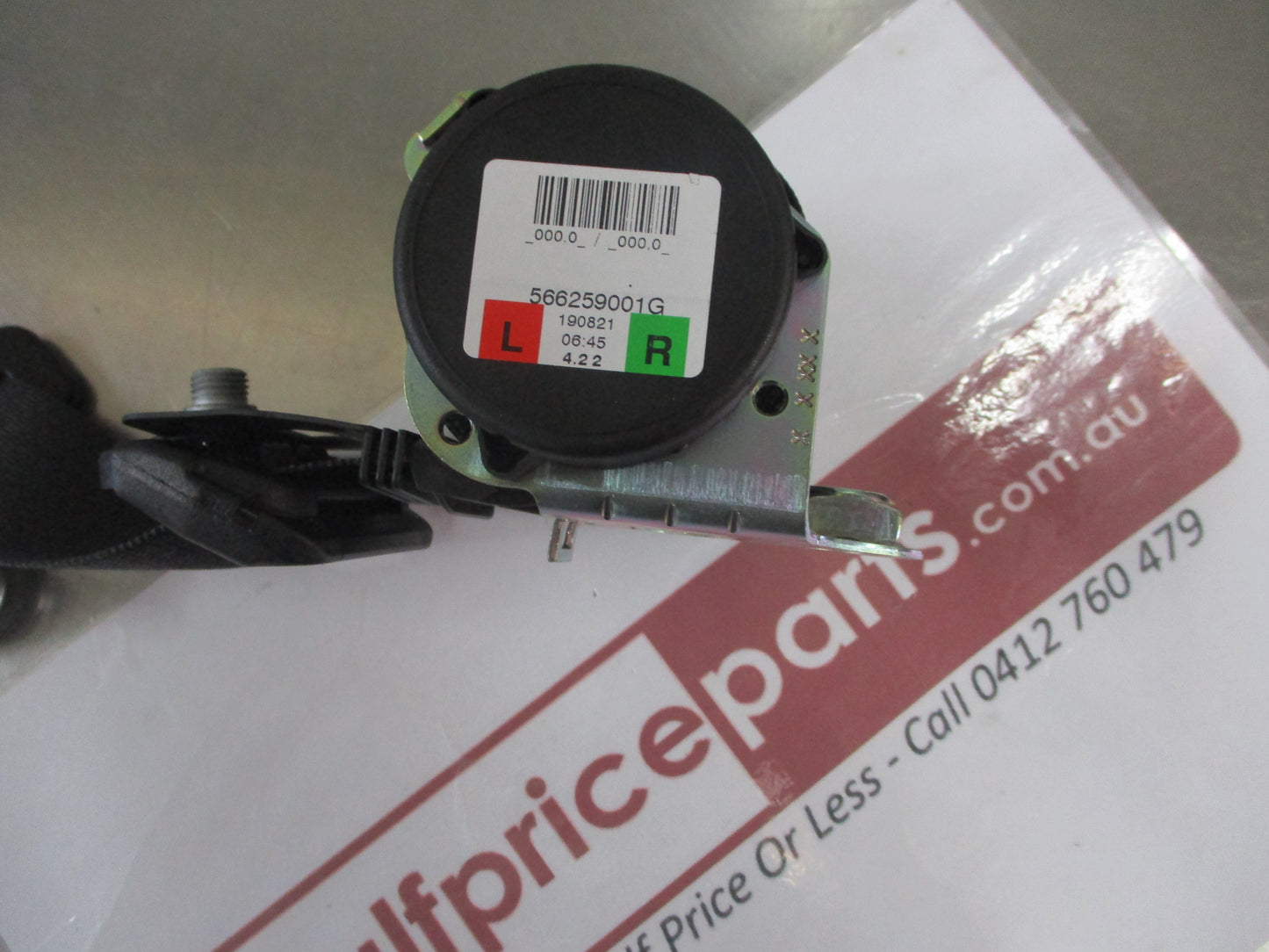 Mercedes Benz W901 Sprinter Genuine Driver Front Seat Belt New Part