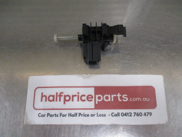 Ford Kuga Genuine Cruise Control Switch - New Part