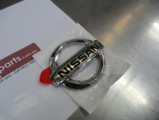 Nissan J10 Qashqai Genuine Tailgate Emblem New Part