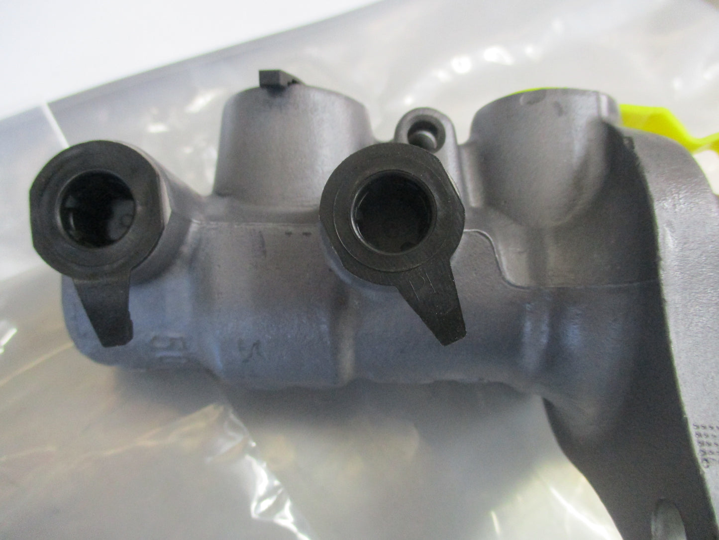 Mitsubishi Outlander Genuine Brake Master Cylinder New Part