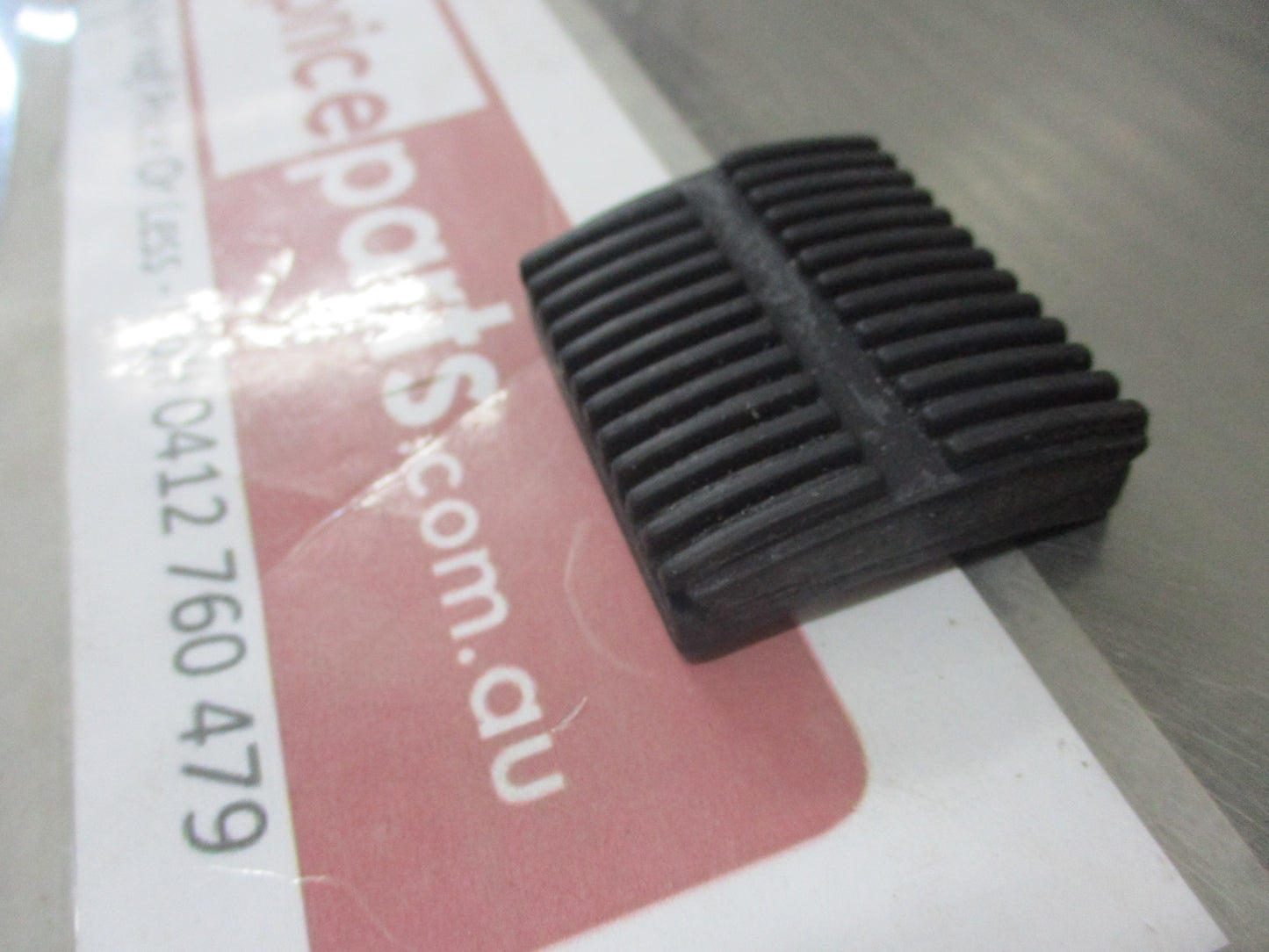 Holden VB-VC-VH-VK-VL Commodore Genuine Clutch Pedel Rubber Pad New Part