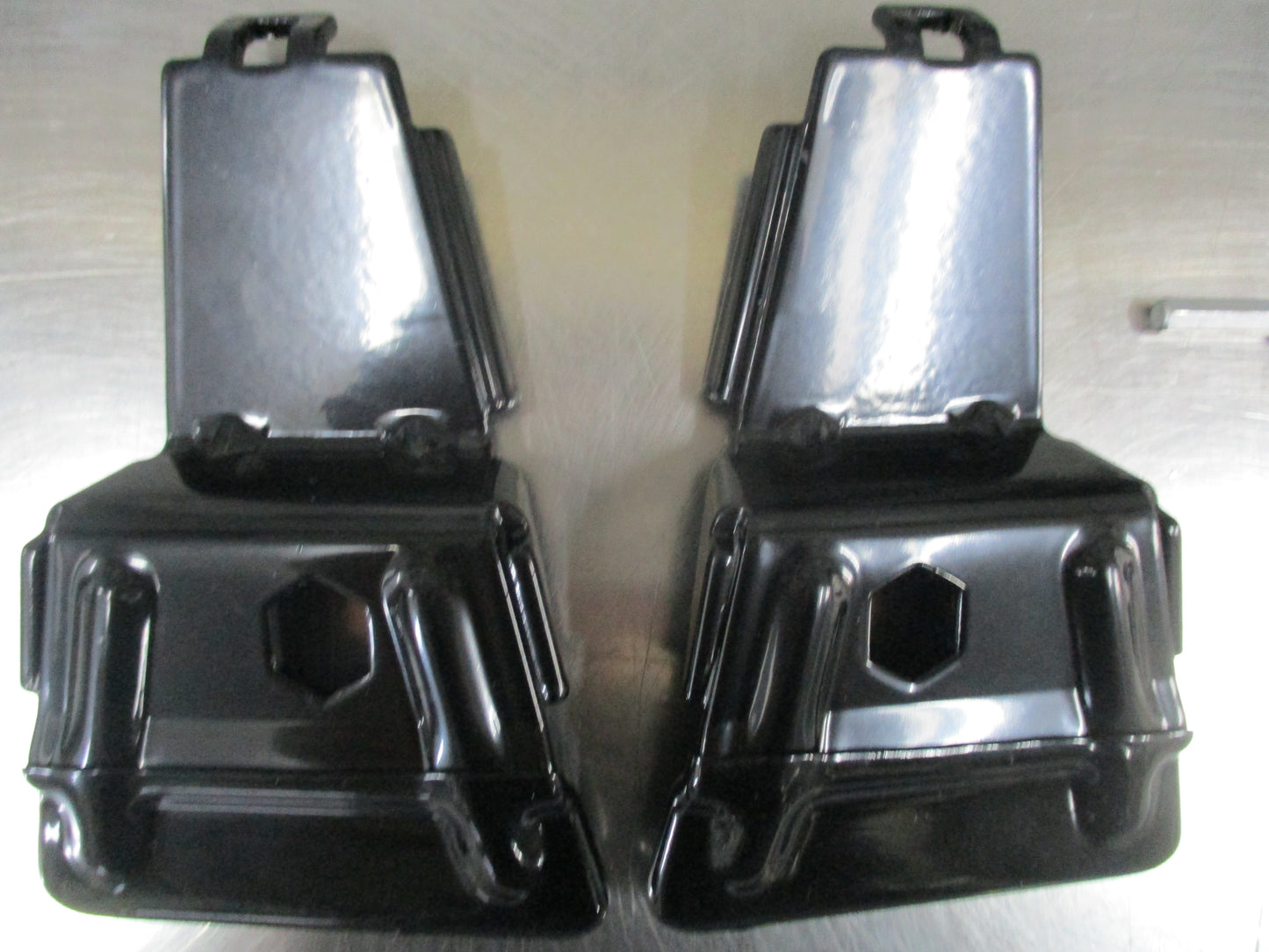 Nissan Genuine Rail Bar Fitting Kit - Very Limited Information - New Part
