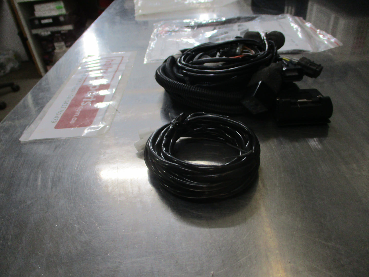 Hyundai IX35 LM2 Genuine Trailer Wiring Harness Kit 7 Pin Flat Plug New Part.