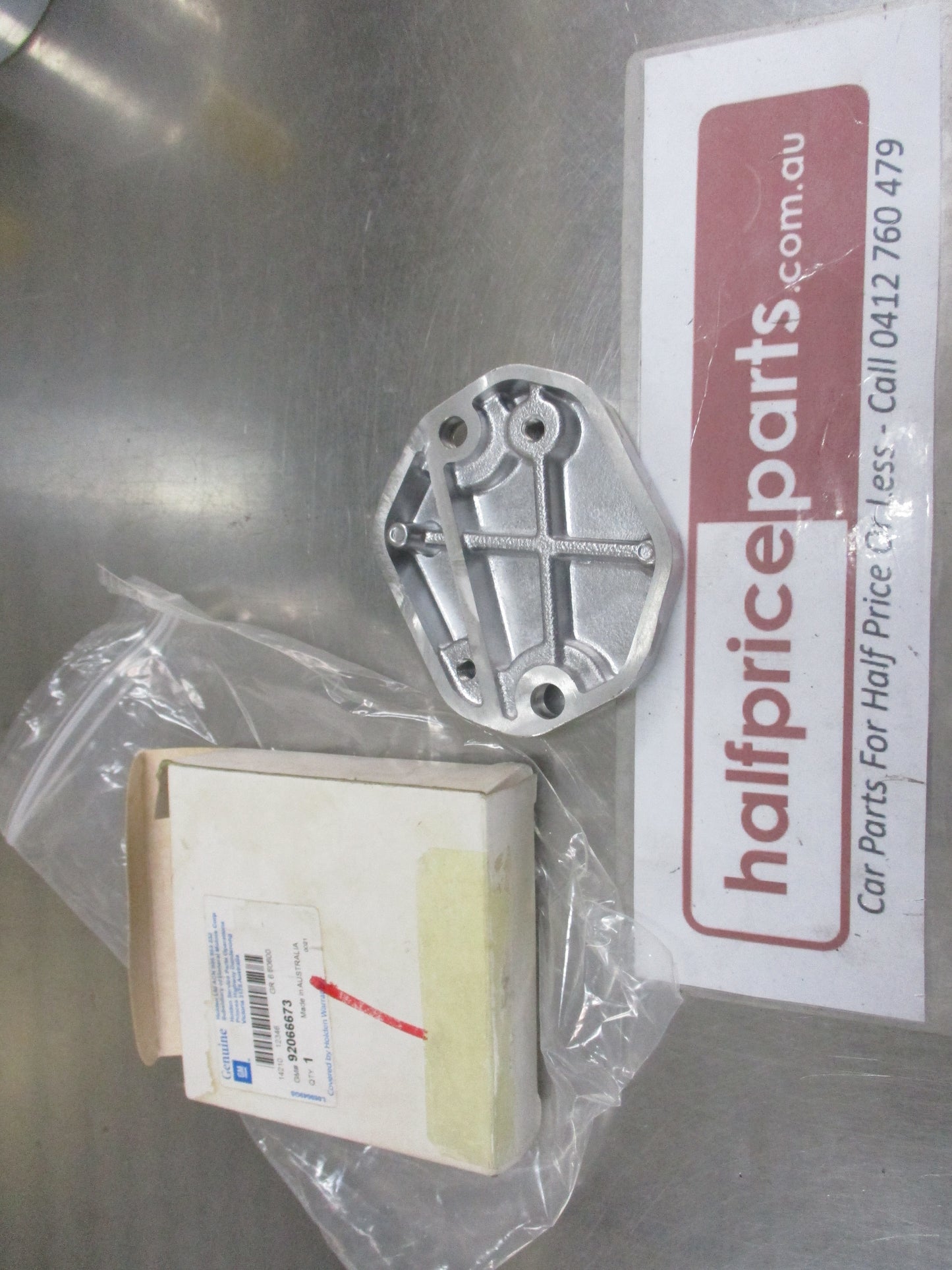 Holden VZ Commodore 6.0Ltr LS2 Genuine Power Steering Pump Bracket New Part