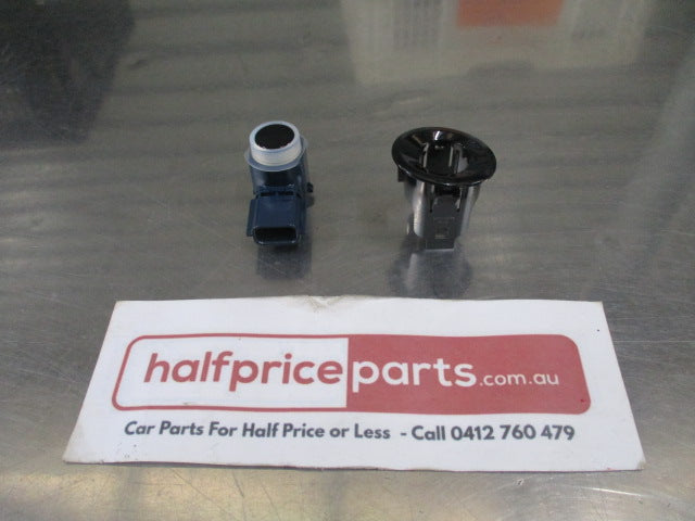 Mitsubishi Pajero Genuine Front Corner Parking Sensor/Holder (Black) New Part.