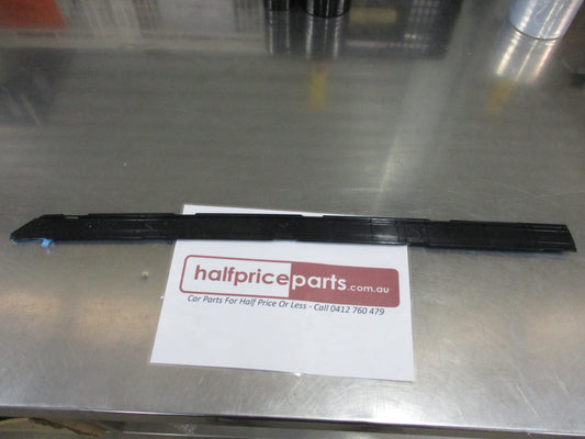 Landrover Range Rover Velar Genuine Left Hand Front Door Molding New Part