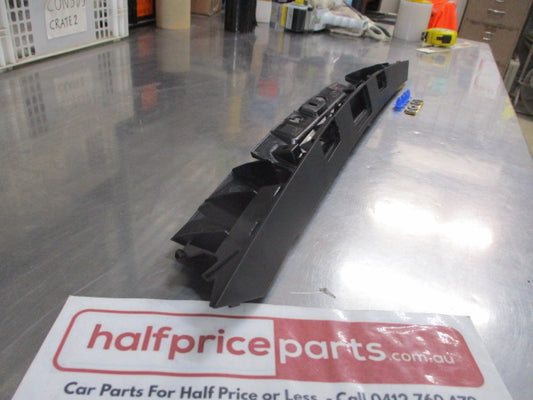 Ford Mondeo MK3 Genuine Boot Tailgate Handle Housing Trim New Part