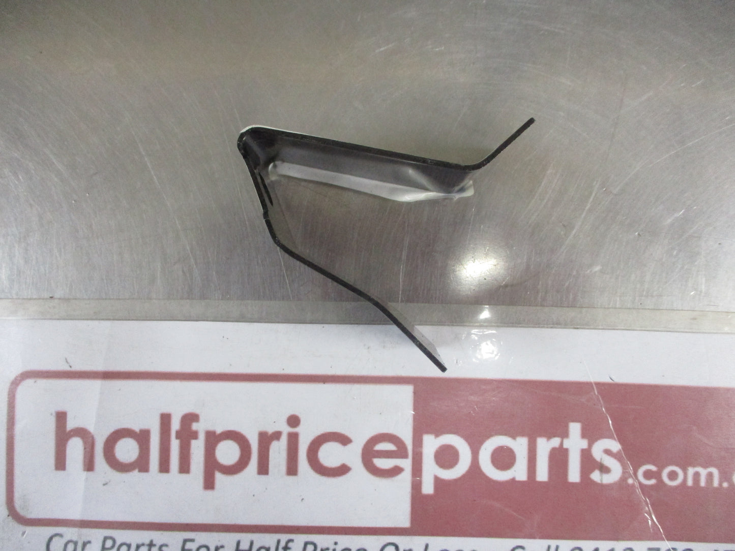 Holden Monaro Genuine Front Right Hand Guard Bracket New Part