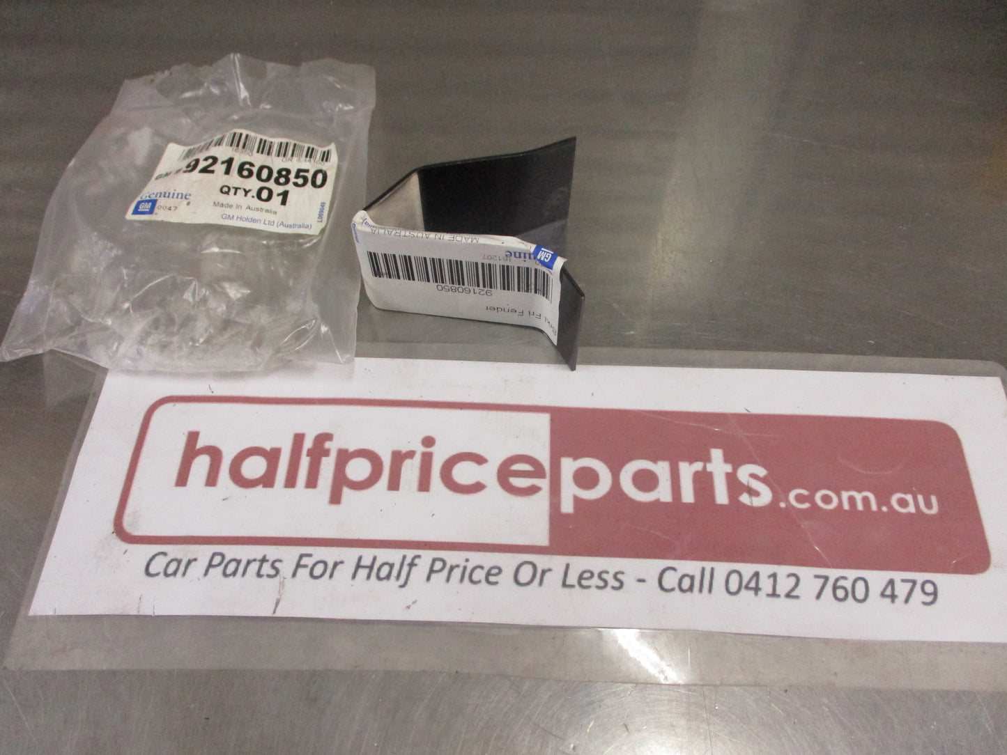 Holden Monaro Genuine Front Right Hand Guard Bracket New Part