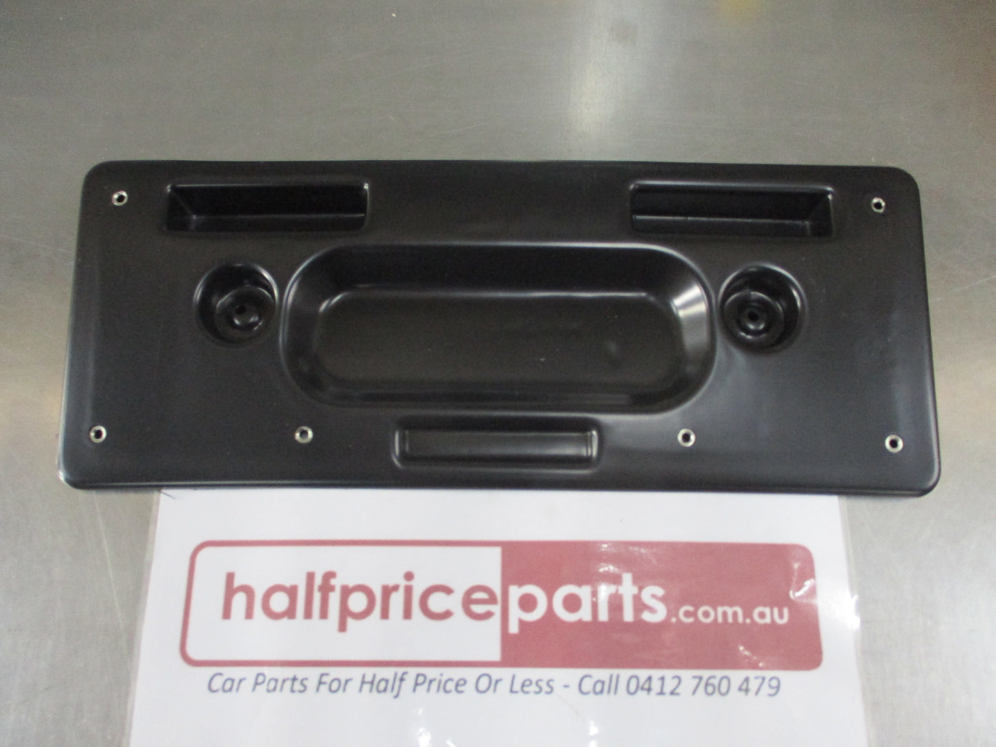 Land Rover Discovery-Range Rover-Evoque-Freelander Genuine Rear License Plate New Part